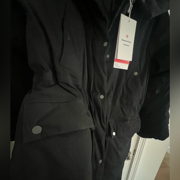 lululemon Waterproof 600-Down
Long Winter Parka/Coat, detachable hood, L, Black - Picture 12 of 16
